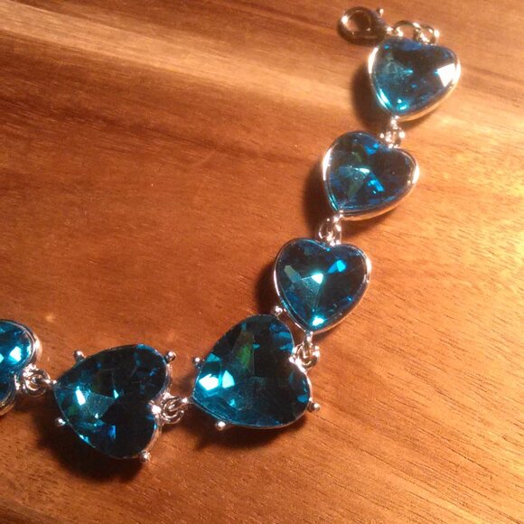 Blue Glass Silvertone Heart Bracelet - Picture 7 of 11